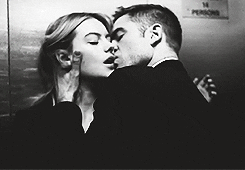 Sexy Kissing Margoth Robbie Robert Pattinson GIF