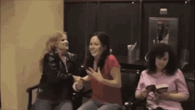 She Don't Care Her Friend Faint GIF