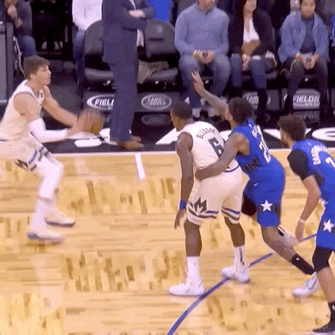 Shooter Kyle Korver GIF