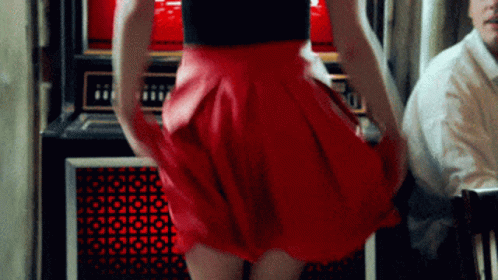 Skirt 498 X 280 Gif GIF