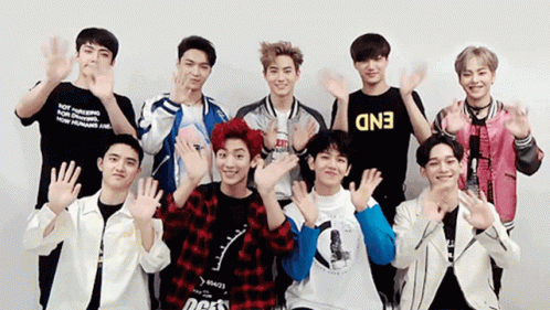 Smile And Wave Boys Exo GIF