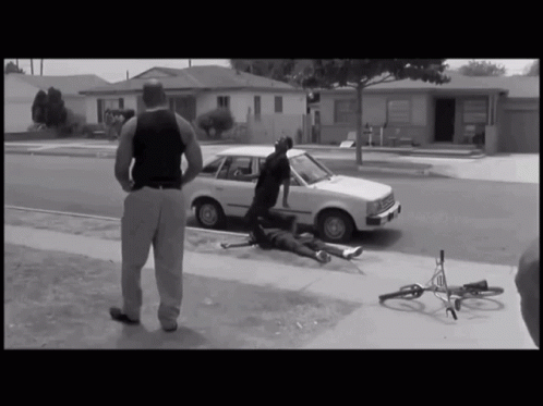 Smokey Friday Getting Out Of The Car GIF