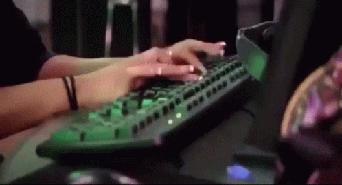 Snooki Typing On Keyboard GIF