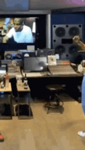 Snoop Dogg Dance Rabbit Face GIF