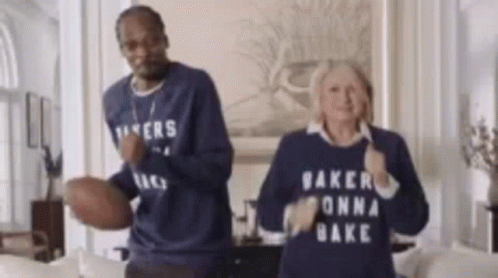 Snoop Dogg Dance Shimmy Martha Stewart GIF