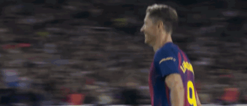 Soccer Player In Nike Jersey With Yellow Circle GIF