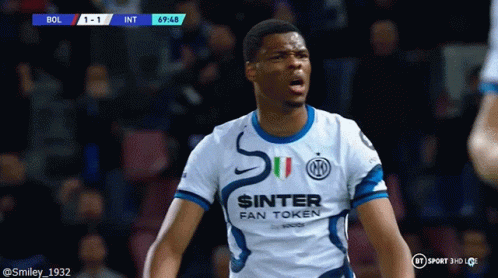 Soccer Player in Sinter Fan Token Jersey