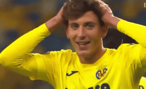 Soccer Player In Yellow Jersey Number 19 GIF