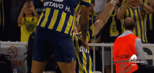 Soccer Player Jersey Saying Ustavo H GIF