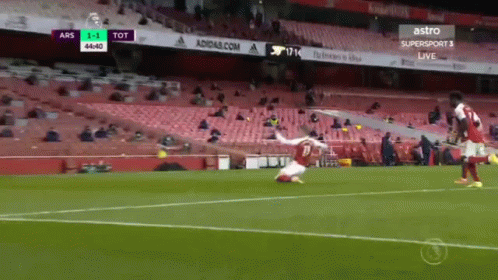 Soccer Player Number 8 GIF