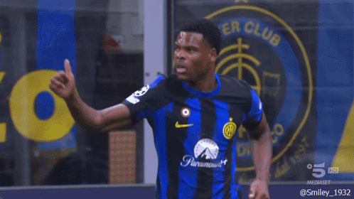 Soccer Player Thumbs Up Inter Club