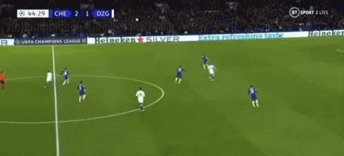 Soccer Players on Field Straightdekefc
