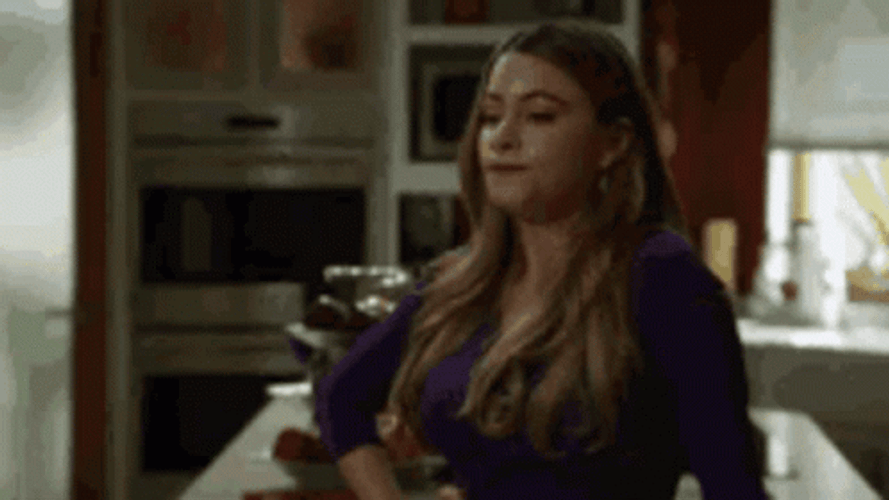 Sofia Vergara Trying To Analyze Something GIF