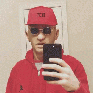 Solo Cholo Mirror Selfie GIF