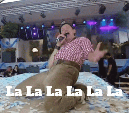 Spitzbua Markus Singing Lalala GIF