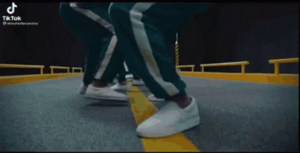 Squid Games Tug Of War GIF