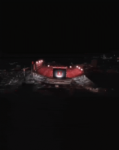 Stadium Screen With Large U