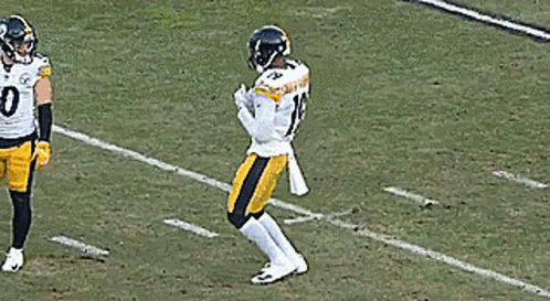 Steelers Cute Dance Moves In The Field GIF