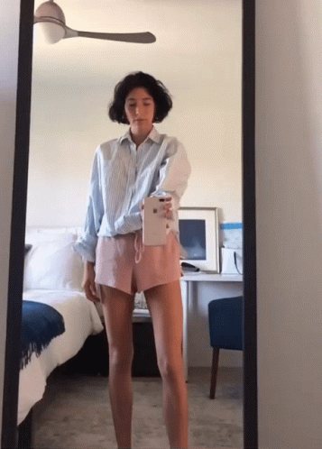 Stella Smyth Singer Mirror Iphone Drop GIF