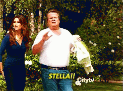 Stella Yell Modern Family Cameron Tucker GIF