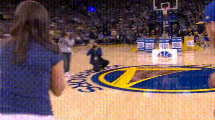 Stephen Curry Helped A Fan GIF
