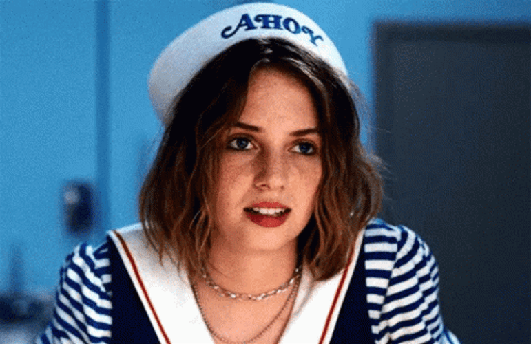 Stranger Things Maya Hawke opens up on Robins queer journey