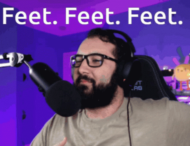 Streamer Feet Feet Feet GIF