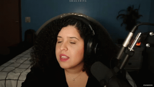 Streamer Girl Huh GIF