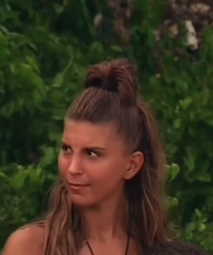 Survivor Woman Player Confused Face GIF