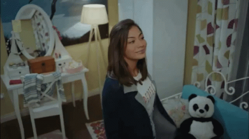 Swoon Sanem Aydin Love Struck GIF