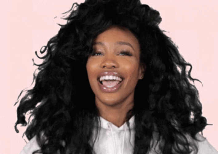 Sza Playful Giggly Laugh GIF