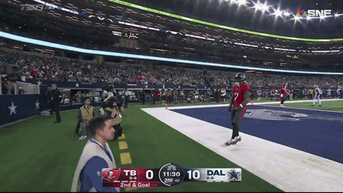 Tampa Bay Buccaneers Vs Dallas Cowboys Football Game GIF