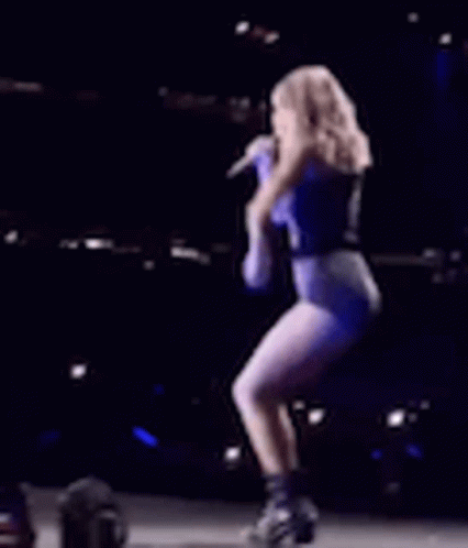 Taylor Swift Dancing Sexy GIF