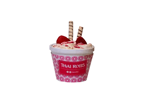 Thai Rolls With Strawberries and Wafers