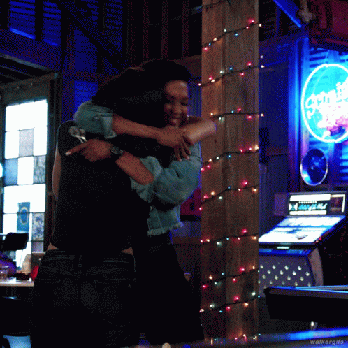 Thanks Girl Walker Tv Characters Hugging GIF
