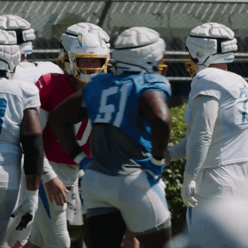 The Number 51 Is On The Back Of A Football Player 'S Jersey GIF