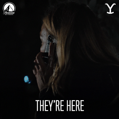 Theyre Here Scared Piper Perabo GIF