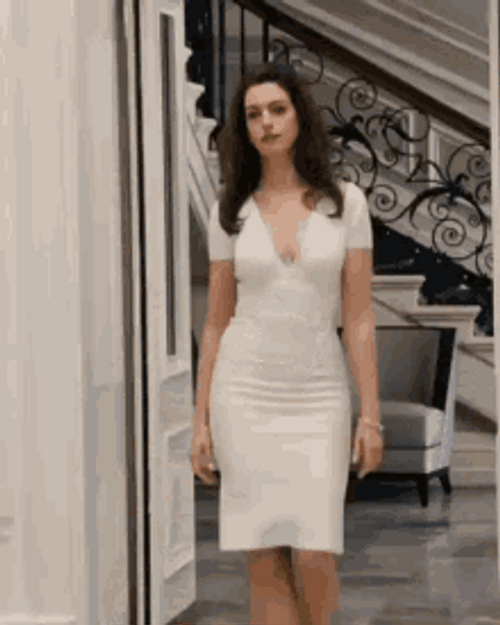 Tight Dress Anne Hathaway Model Walk GIF