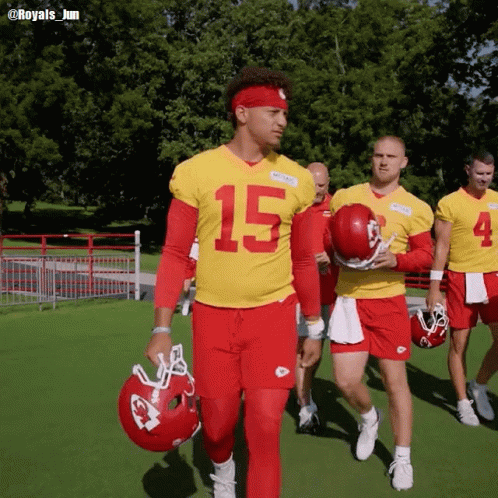 Tomahawk Chop Patrick Mahomes Kc Chiefs GIF