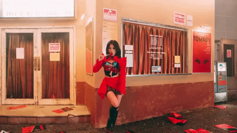 Tomboy Gidle Soyeon Heart Lollipop GIF