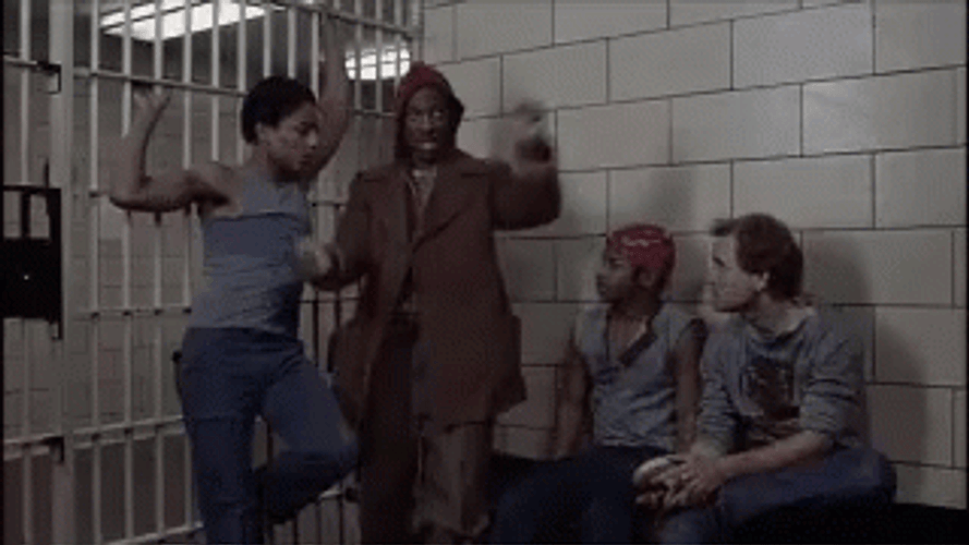 Trading Places Murphy Fighting Stance In Prison GIF