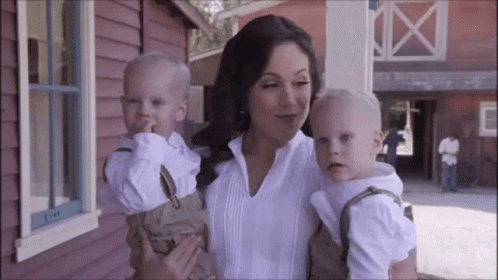 Mellizos David Carrying Twins GIF