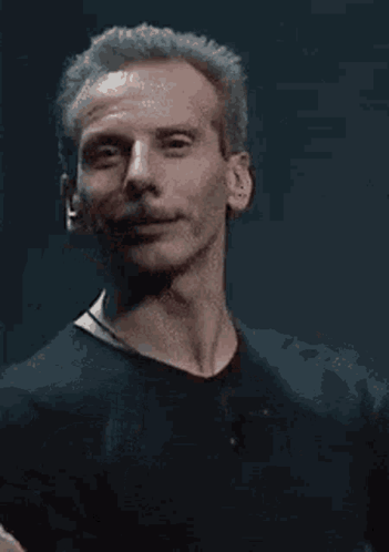 Two Men Questo Qua Mi Convince Poco Poco Poco GIF