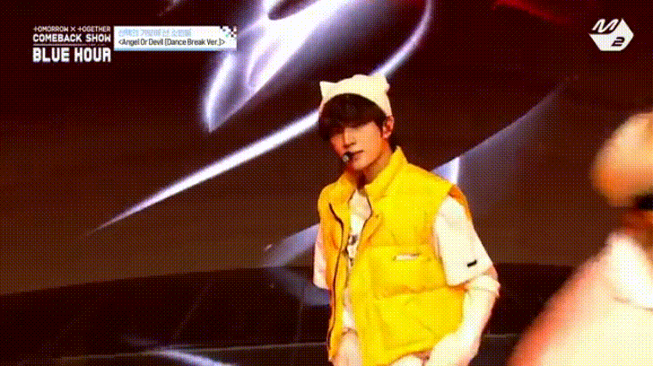 Txt Yeonjun Changing Clothes GIF
