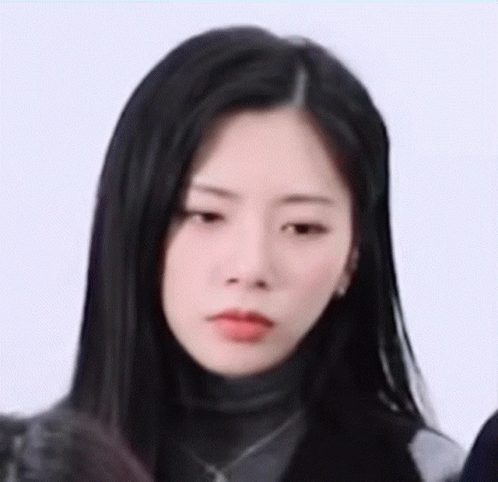 Unimpressed Minji Jiu Dreamcatcher GIF