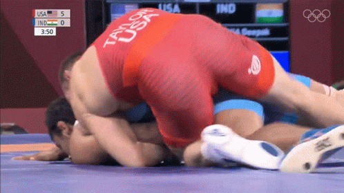 USA Wrestler Wrestling With India Wrestler