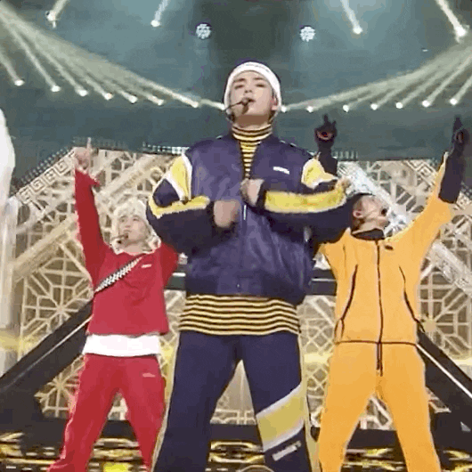 V Dancing In The Concert GIF
