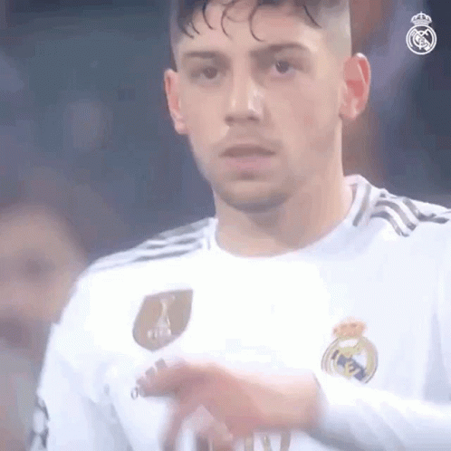 Valverde Points At Somene GIF