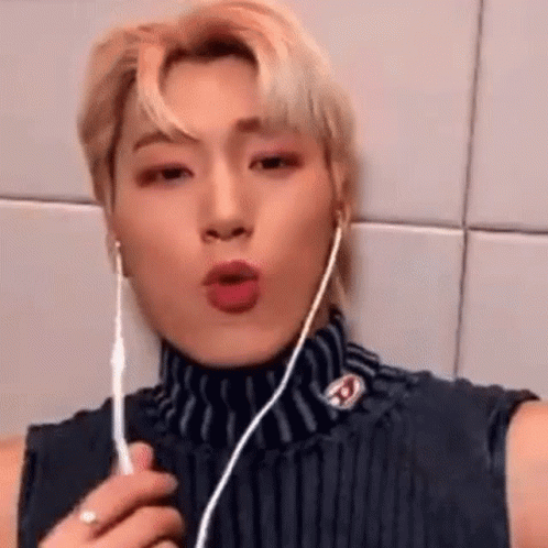 Video Call With Ateez Choi San GIF