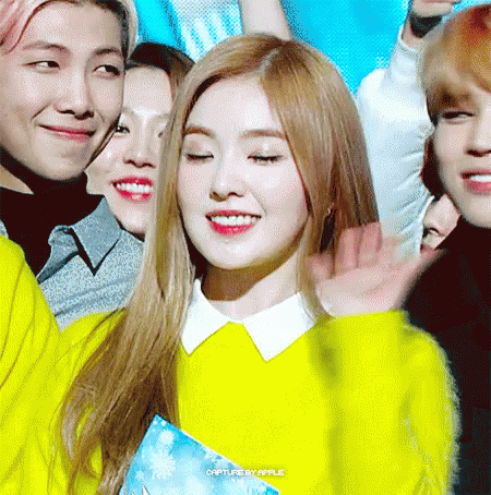 Waving Hello Red Velvet Irene GIF
